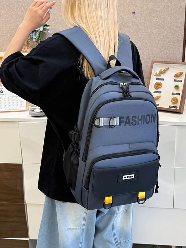 Mochila para computadora de cercanías de negocios para hombres de nuevo estilo Mochila al aire libre de ocio simple Mochila escolar de gran capacidad al por mayor