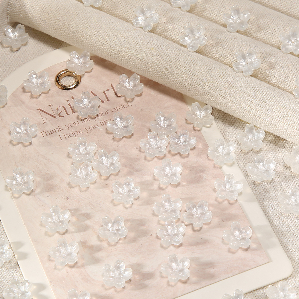 No. 18 (pearl white)