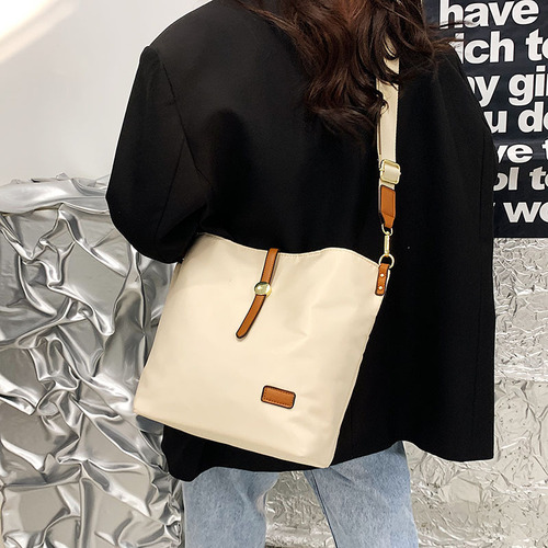 Korean style simple casual shoulder bag  new fashion crossbody bag nylon Oxford cloth lightweight bucket bag trendy