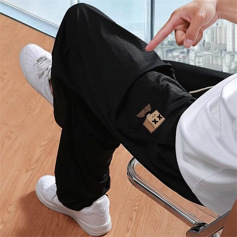 Pantalones casuales delgados de verano, pantalones casuales de hombre, impresión negra, pantalones deportivos rectos de tamaño grande, 2025 nuevos