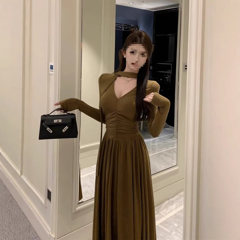 Mustard Yellow and Black Niche Design Pleated Ribbon Dress for Women, Autumn Slim-Fit A-Line Knitted Long Dress Mustard Yellow and Black Niche Design Pleated Ribbon Dress for Women, Autumn Slim-Fit A-Line Knitted Long Dress