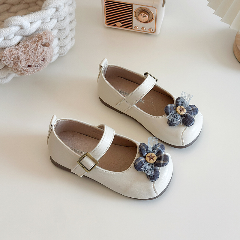 Zapatos para niñas zapatos de cuero para bebés primavera 2026 nuevos zapatos de espectáculo para niños flores zapatos de princesa image 3