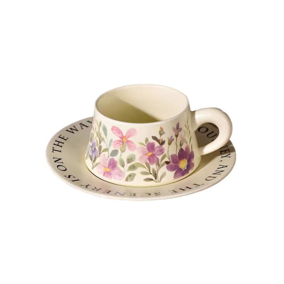 Luz lujosa francesa romántica pequeña flor de cerámica taza de café plato casual té de la tarde café nuevo conjunto de tazas de agua de porcelana hueso