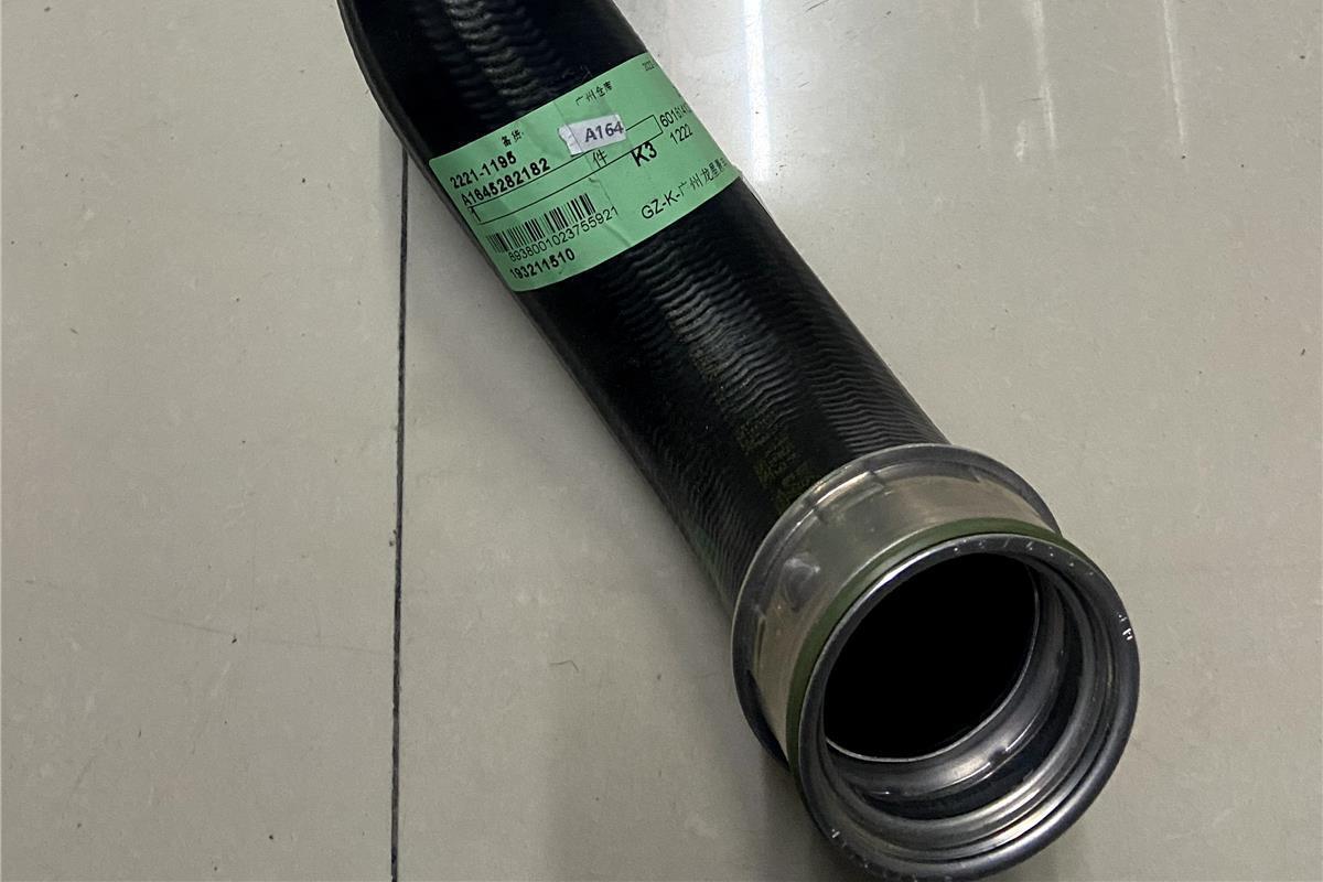 Intercooler Air Hose for Mercedes-Benz GL320 GL350 GL420 GL450 GL500 GL550