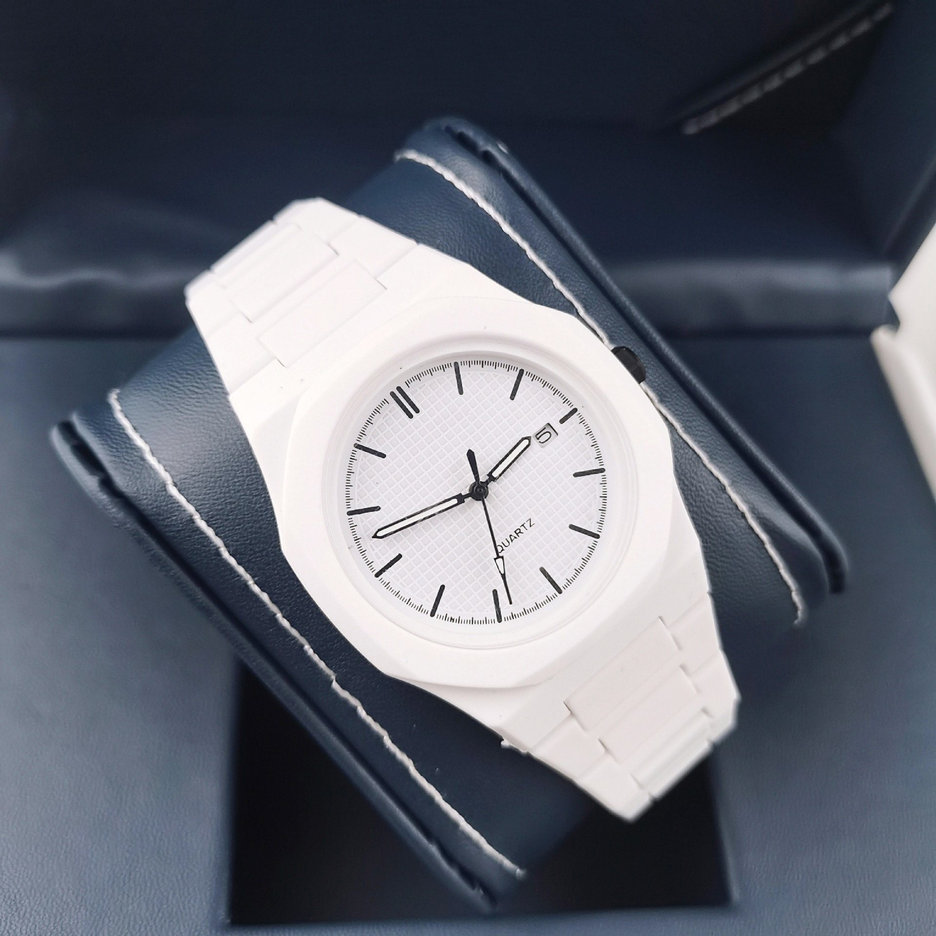 新款AP皇家同款橡树塑料大表盘表个性霸气蝴蝶扣中性风男表情侣款