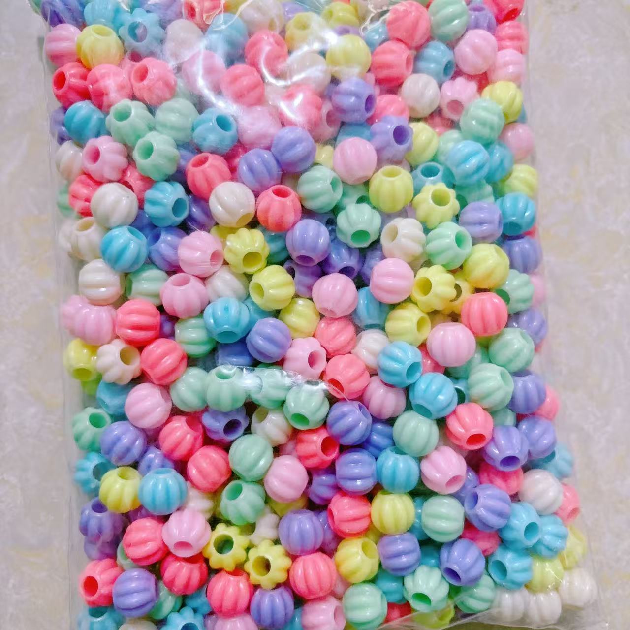 2025 Nuevas cuentas de cabello baratas en bolsa nuevas cuentas de plástico de color primavera diy gran agujero image 29