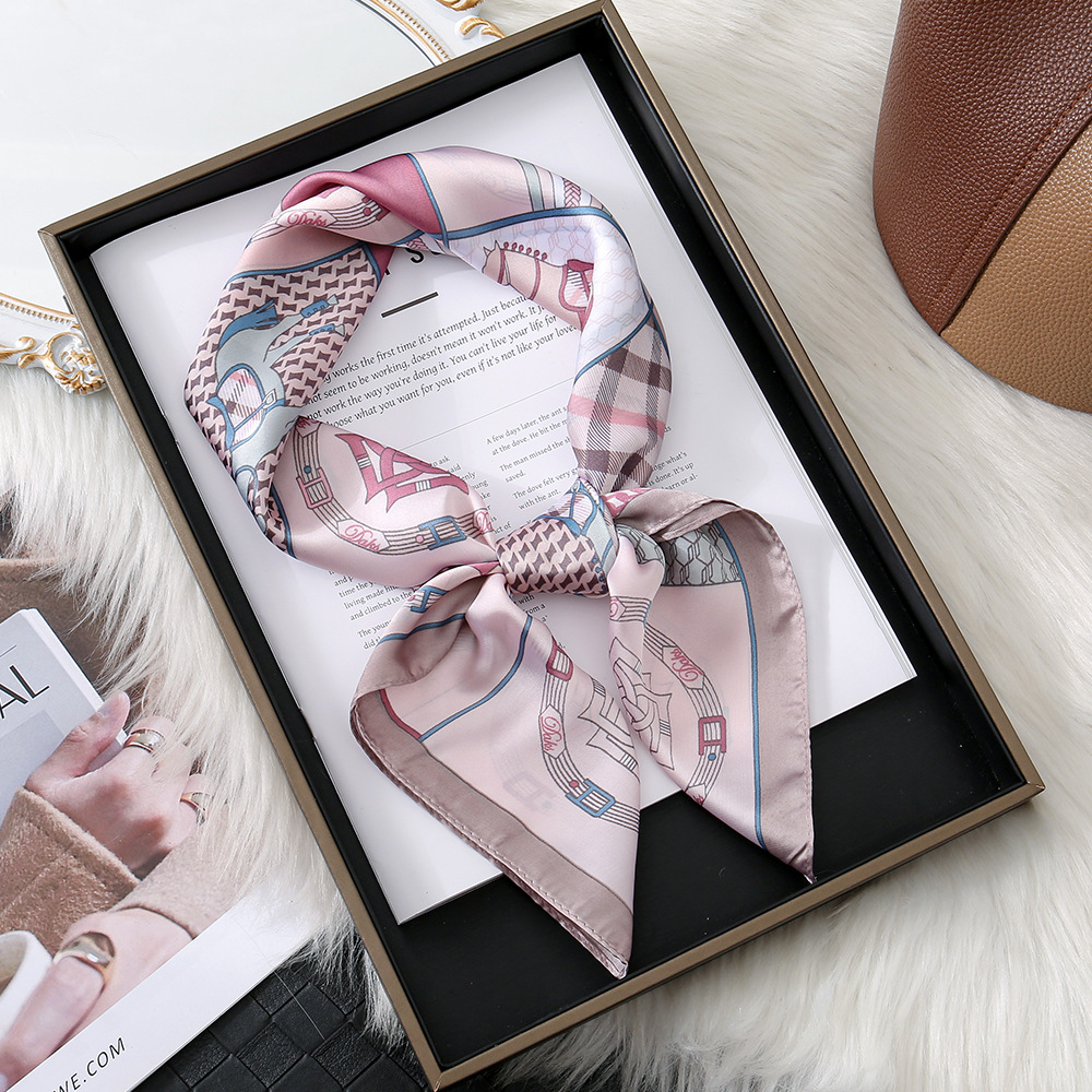 Transfronterizos nueva seda 70 bufandas de seda impresa multicolor diaria bufandas de cabello de alto nivel sensación de ataduras de cabello bolsa bufandas cuadradas