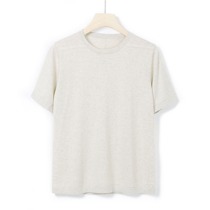 Summer silk knitted thin sweater with a round collar for leisure