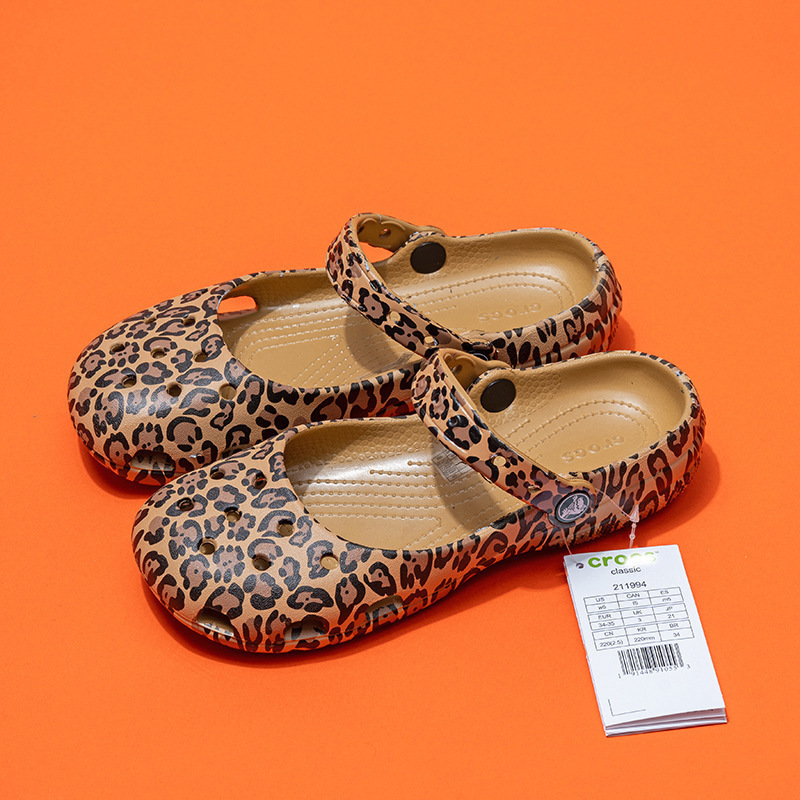 Crocs Ballet-Style Clogs for Women 2026 Summer New Model Beach Non-Slip Breathable Sandals Foreign Trade Wholesale Slippers