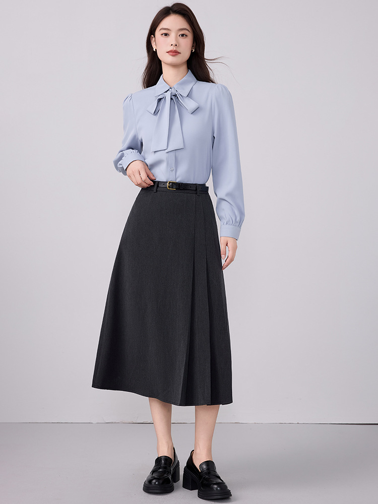 White shiffon spring shirt with bow