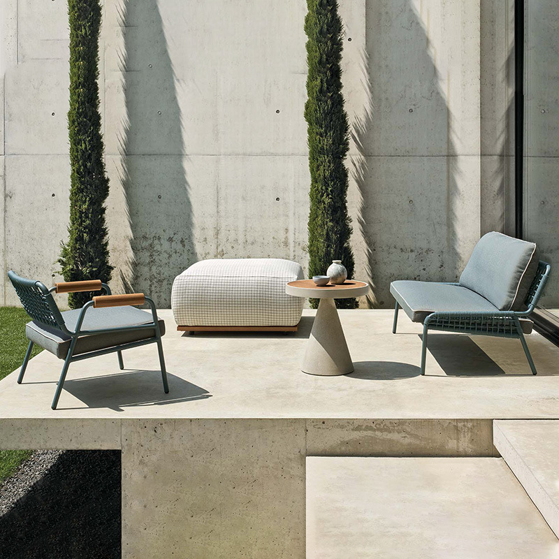 Sofá de exterior para patio, mesa de centro para terraza de villa o jardín, muebles de resort de alta gama, impermeables y resistentes al sol.