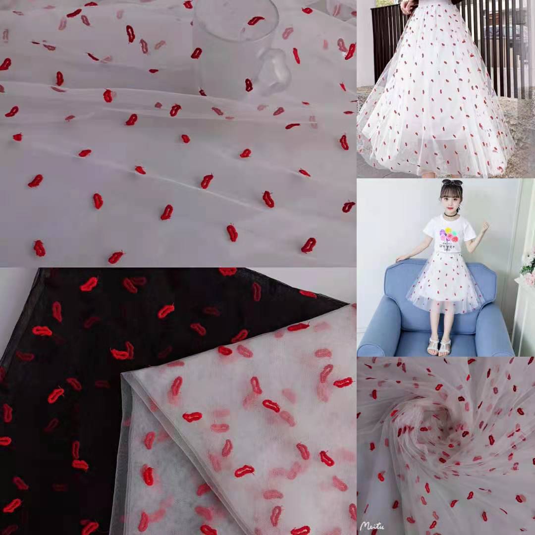 【厂家直销】小清新款瑞士网底布红色小嘴唇立体刺绣 简约风面料