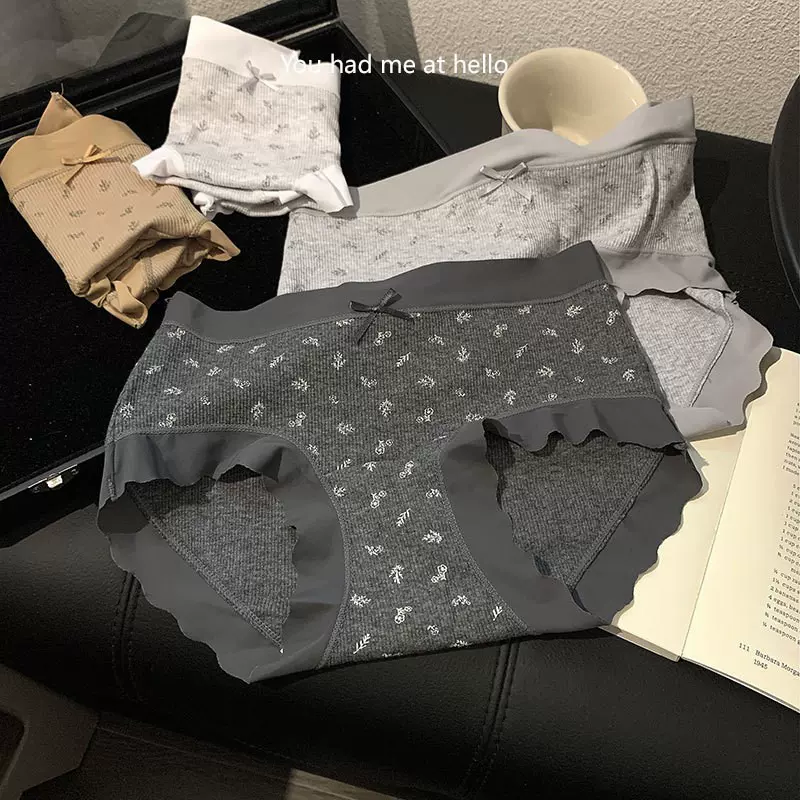 新款韩系小众碎花内裤女抗菌纯棉裆女士透气中腰吸汗包臀三角裤女