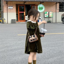 韩国童装女童秋节日款复古气质花瓣领墨绿金丝绒连衣裙公主裙外贸