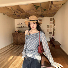 拉夏贝尔韩系格纹不规则设计感荷叶边斜领长袖T恤女修身露肩上衣