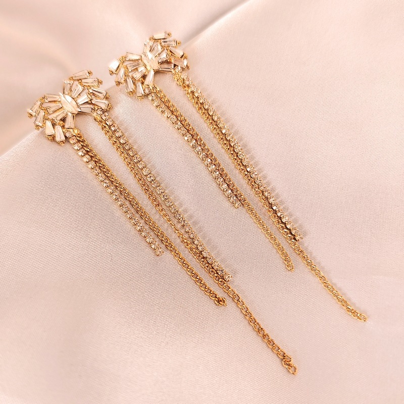 Pendientes largos de mariposa con borlas de diamantes de imitación de alta gama de lujo ligero coreano