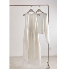 女性のための夏服 2025 新しいライト高級白ベストドレススーツ今年人気