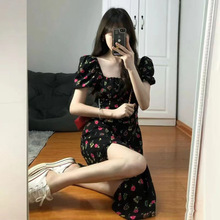 法式复古方领泡泡袖高级感开叉过膝长裙女黑色碎花连衣裙女夏新款