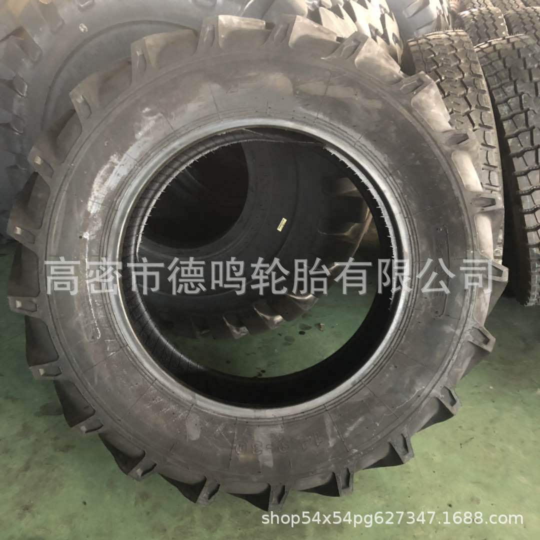 Neumático de espiga de vehículo agrícola 14,9-30 neumático Lei Jia profundización patrón R-1 PATRÓN DE NEUMÁTICO