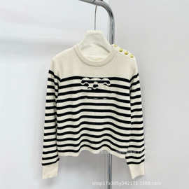 2024年春季凯旋门新款羊毛衫女高端经典条纹套头长袖圆领金扣毛衣