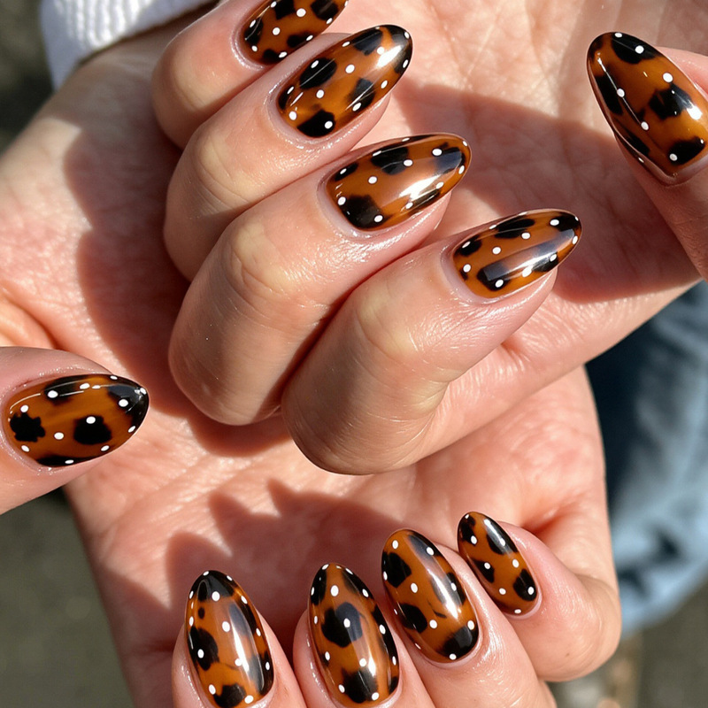 30 pieces of oval-shaped retro Maillard color brown cow pattern simple polka dot glossy fake nails for hot girls 30 pieces of oval-shaped retro Maillard color brown cow pattern simple polka dot glossy fake nails for hot girls