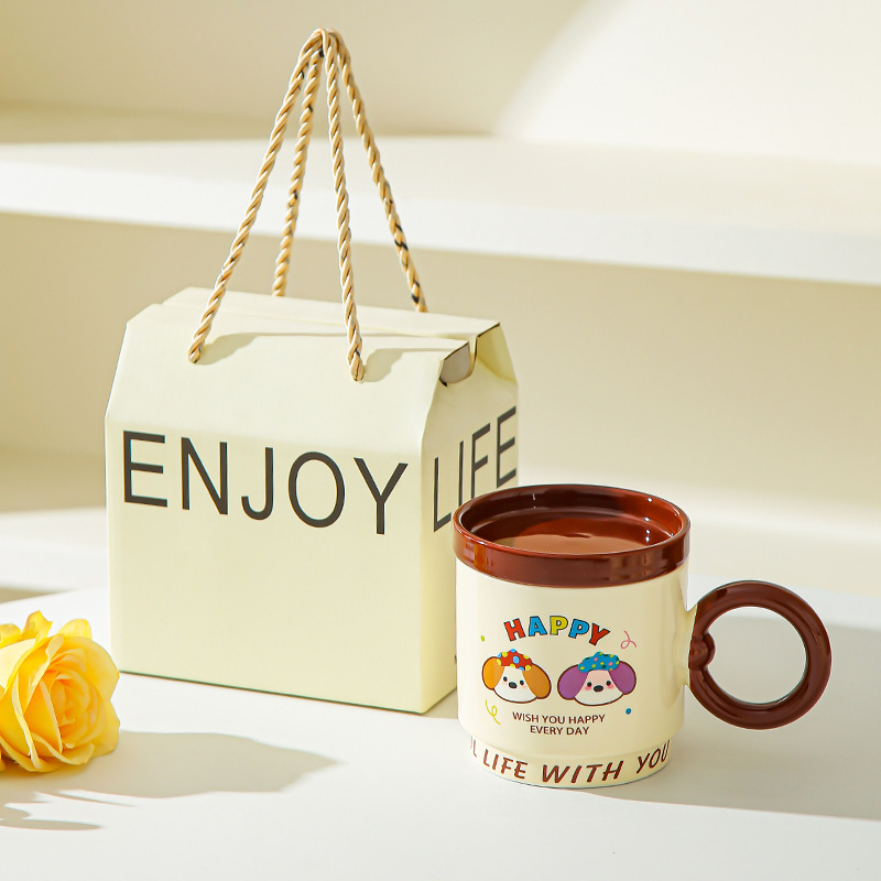 Taza de dibujos animados creativa con tapa de taza de cerámica para parejas de chicas taza de agua acompañante regalo de alto valor facial taza de marca conjunto doméstico