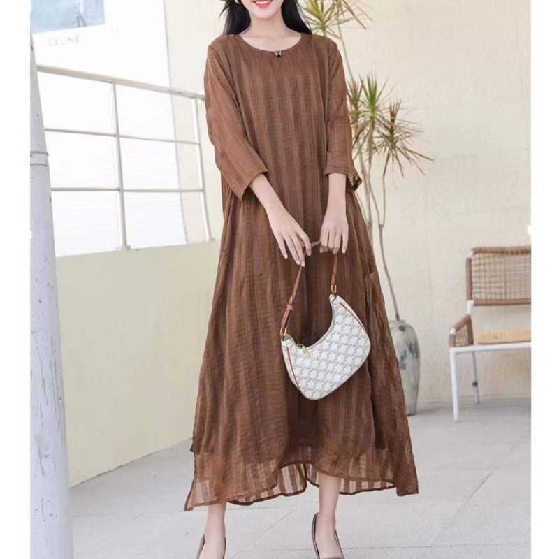 2022夏季新款胖mm中袖連衣裙女大碼寬松時尚皺褶高端優雅裙子