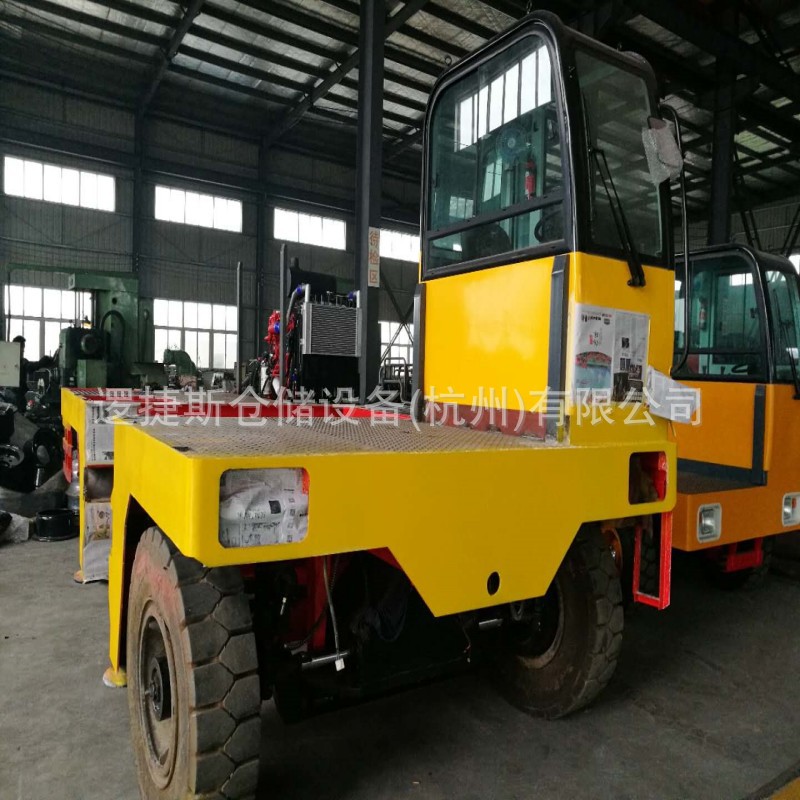 电动侧面叉车内燃侧向叉车大吨侧搬运叉长条货物管材3吨柴油内燃