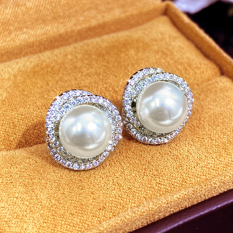 6g Weight Copper Ear Needle Material Zircon Inlay Material Ear Studs Classification 1 Pair Quantity Holiday, Daily Occasion Imitation Pearl, Copper Material Geometric Pattern Women's Gender Inlay Design Elegant Style 1 Pair Elegant Geometric Inlay Imitation Pearl Copper Zircon Ear Studs 5
