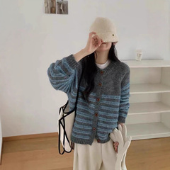 温柔风圆领毛衣外套女宽松秋季新款显瘦条纹百搭韩版学院针织上衣