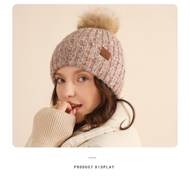 Women's Basic Retro Solid Color Pom Poms Eaveless Wool Cap display picture 3