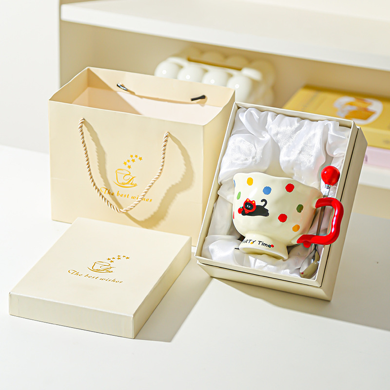 Taza de cerámica de moda creativa Regalo de oficina Taza para el hogar Taza de café Taza de agua Taza de desayuno Feliz cumpleaños