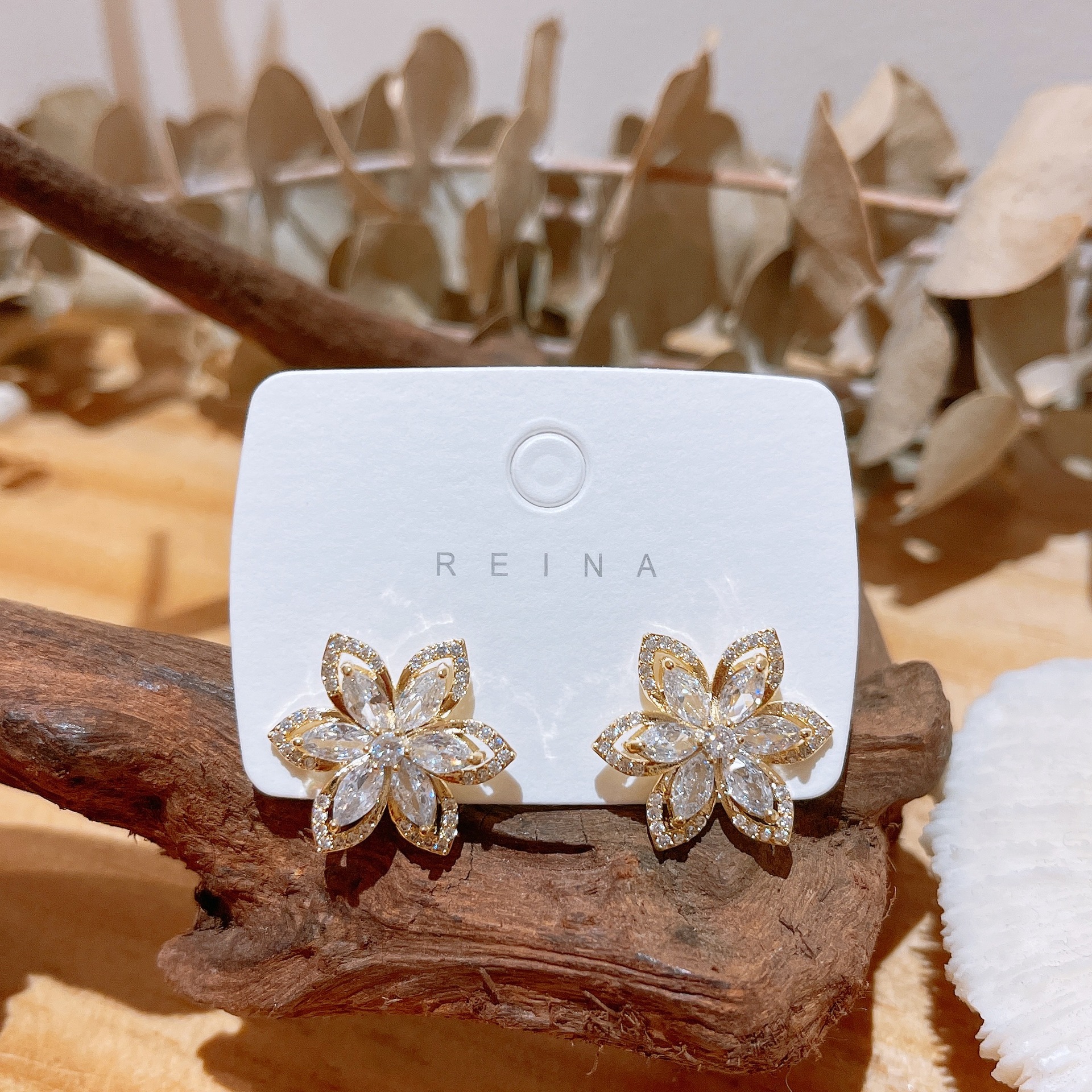 韩国原版精致微镶锆石花朵耳环高档六瓣花水晶荷花耳钉女S925银针