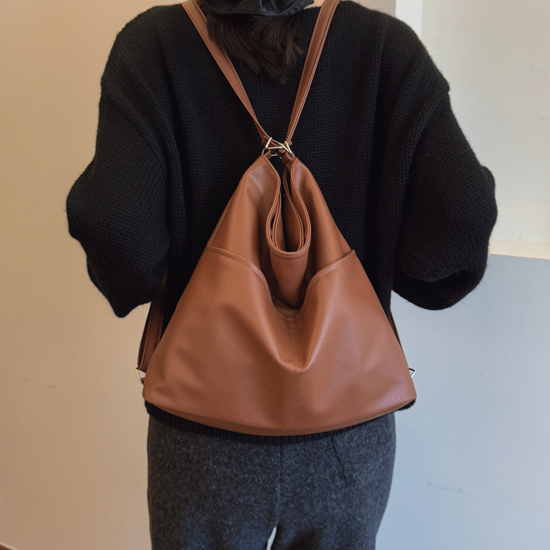 Bolso de invierno para mujeres 2024 nuevo estilo simple bolso de brazo de viaje de gran capacidad bolso de hombro de alta calidad sensación bolso