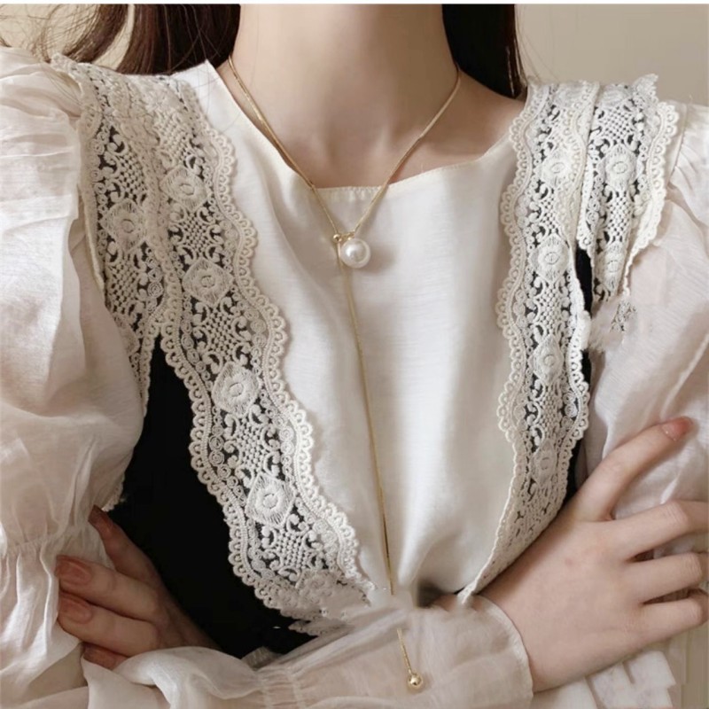 Light luxury and niche design, pull-out pearl long necklace for women with a cool style, simple personality, and versatile sweater chain