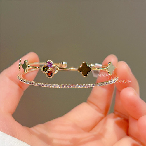 Layered Colorful Four-Leaf Bracelet, Light Luxury Autumn Instagram Style, Unique Design, Influencer Bracelet, Fairy Style Hand Accessory J306