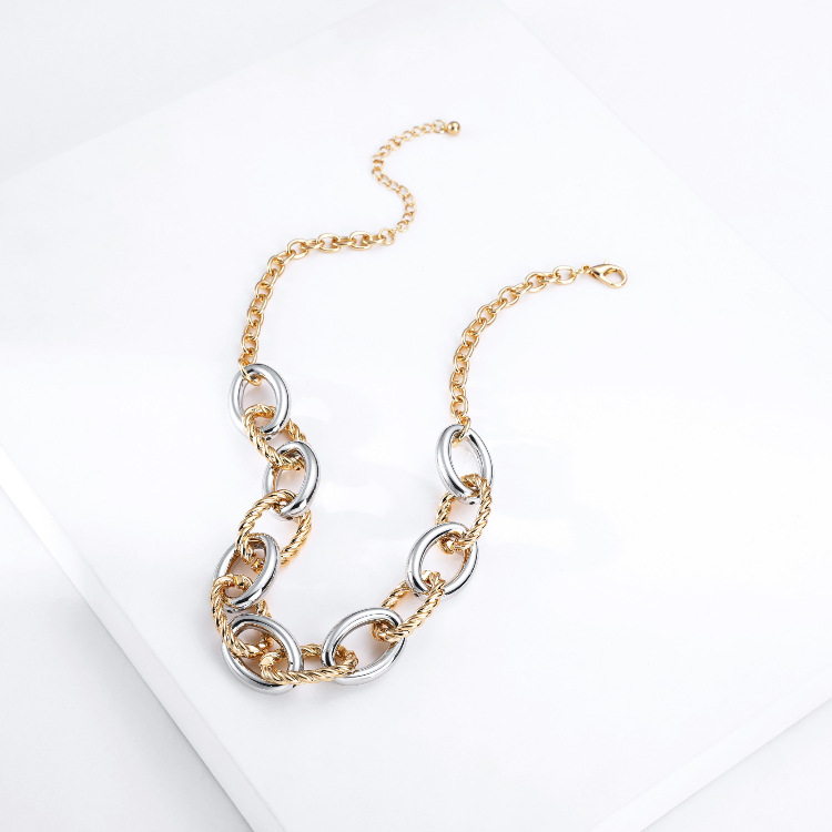 Fashion Alloy Two-color Stitching Round Chain Short Necklace Wholesale display picture 7
