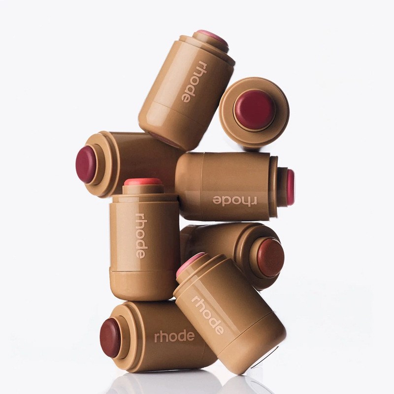 In-Stock Hailey Rhode Blush Stick Hailey Bieber Piggy/Freckle Dual-Use Lip and Cheek Blush In-Stock Hailey Rhode Blush Stick Hailey Bieber Piggy/Freckle Dual-Use Lip and Cheek Blush