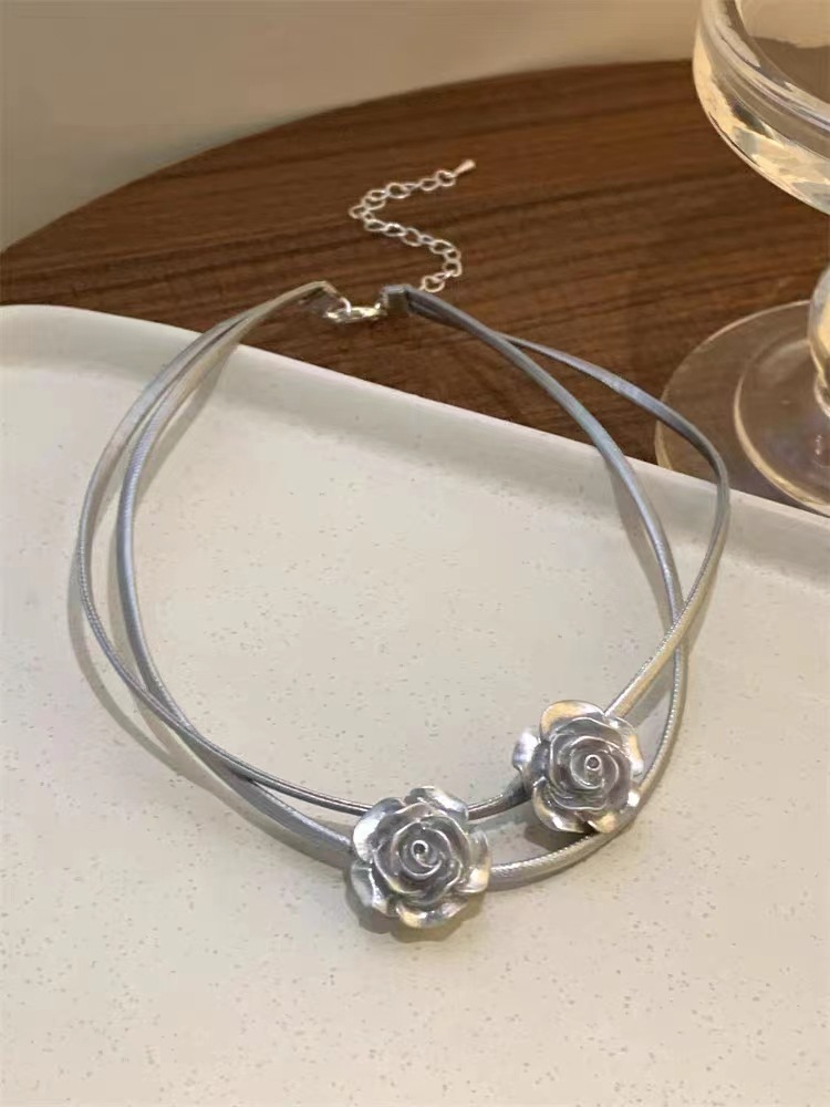 Zilvergrijze roze dubbellaagse nis, lief en cool pittig meisjessleutelbeen choker halsketting, trendy_voghion.com