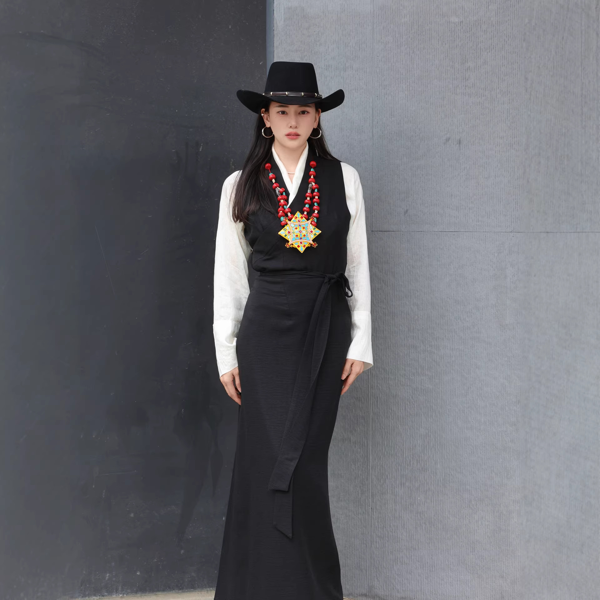 Sleeveless Tibetan dress, vest dress, Tibetan clothing, women's Bora Tibetan costume