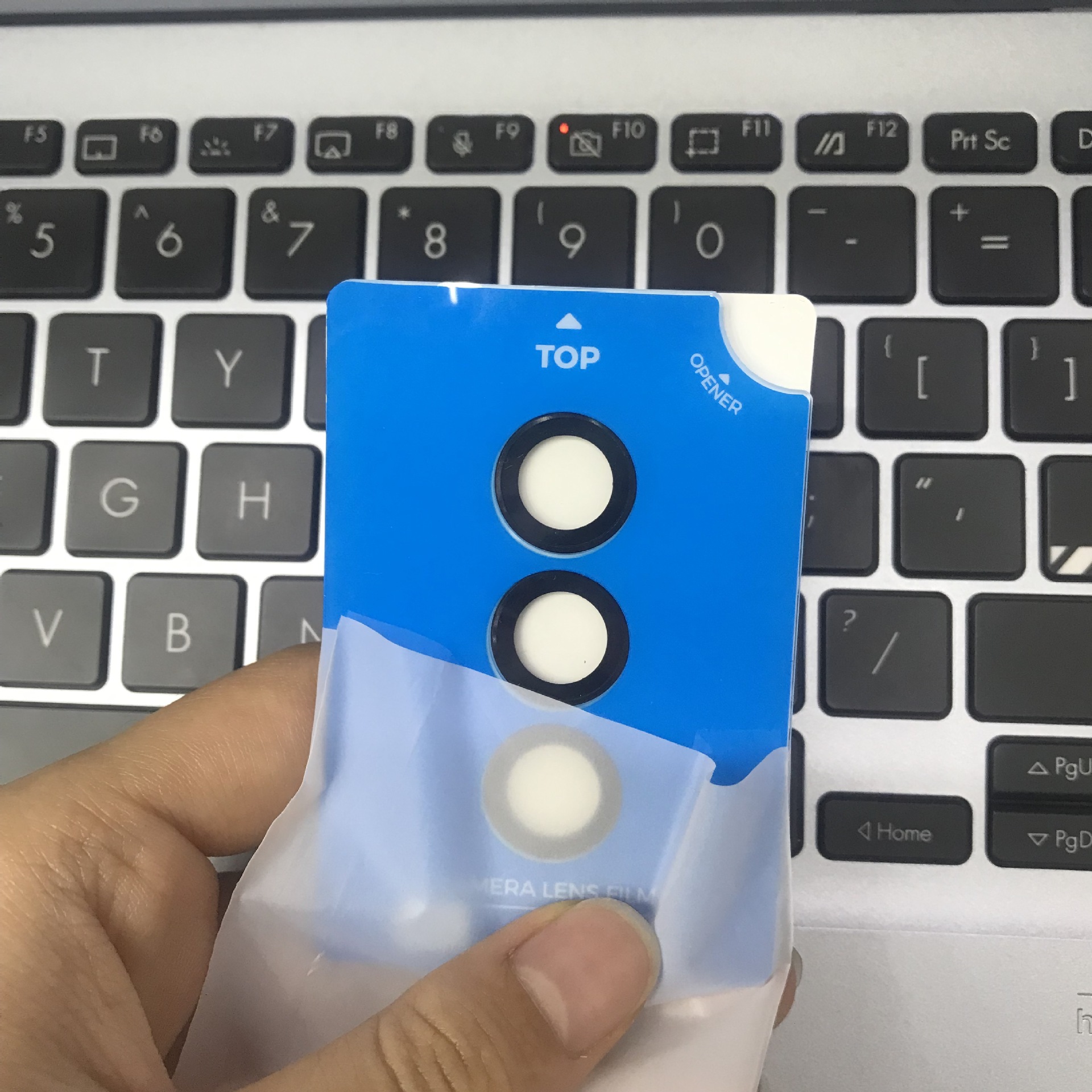 Aplicable a la lente de teléfono móvil OPPO Reno12Pro con cinta de película de segundo adhesivo magia metal ojo de halcón adhesivo placa de posicionamiento de película protectora