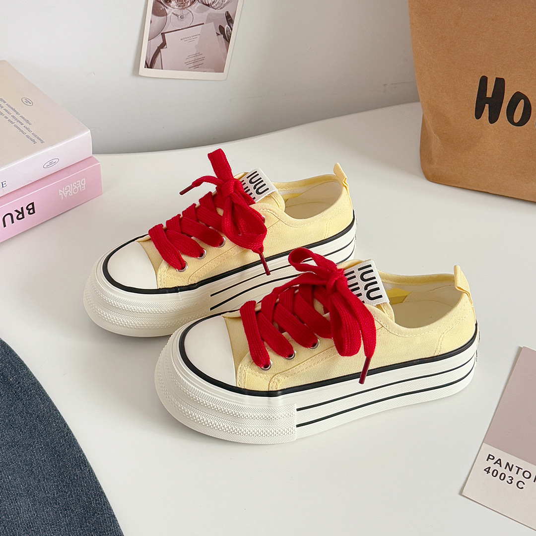 Estilo de Hong Kong nicho zapatos de lona de suela negra y gruesa mujer 2025 nuevos zapatos deportivos de tablero estudiantil h1323 a principios de otoño