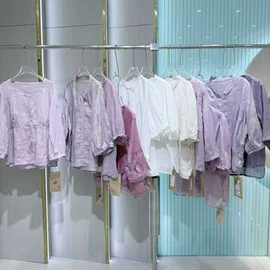 女装杂款包;连衣裙;羽绒服