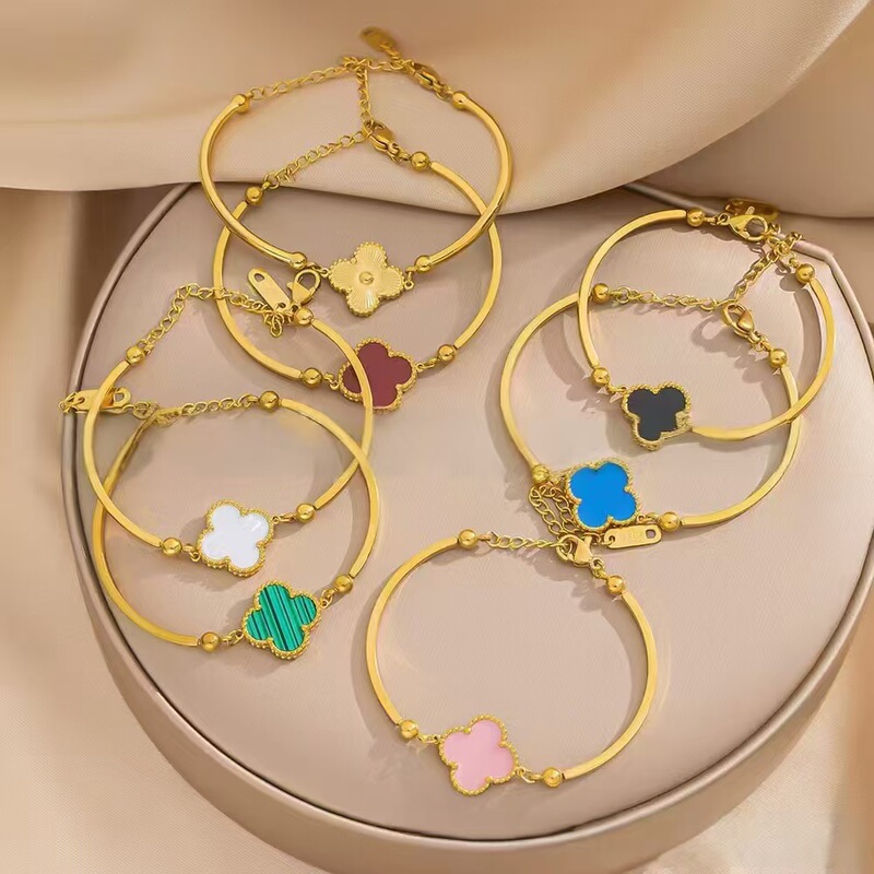 Single Flower Double-Sided Four-Leaf Clover Women's Bracelet, Fashionable, Light and Luxurious, Versatile Stainless Steel Plated with 18K Gold, Non-Fading Bracelet Single Flower Double-Sided Four-Leaf Clover Women's Bracelet, Fashionable, Light and Luxurious, Versatile Stainless Steel Plated with 18K Gold, Non-Fading Bracelet