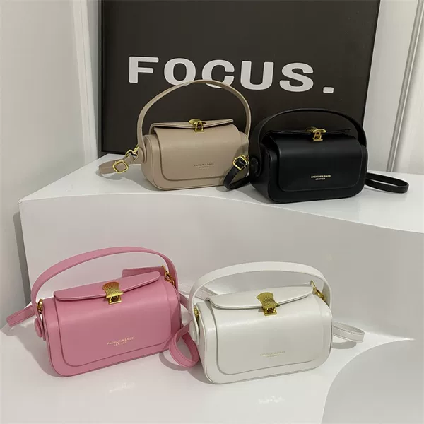 Cross-Border Portable Small Square Bag for Women 2026 Spring Versatile Shoulder Crossbody Bag New High-End Hand-Held Box Bag