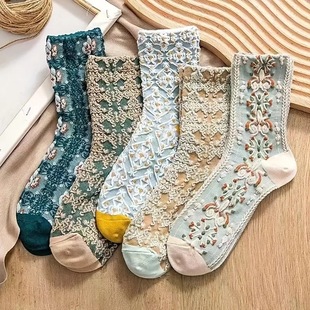 Retro Stereo Embossed Socks for Women, Autumn and Winter Mid-Calf Socks, Korean Style Literary and Cute Forest Floral Women's Stockings