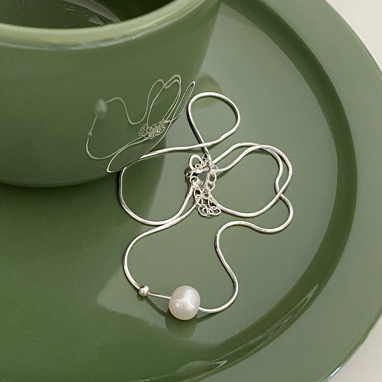 Tiqi Minimalist Style Niche Design925 Sterling Silver Necklace Women's Freshwater Pearl Clavicle Chain Snake Bone Chain High-end