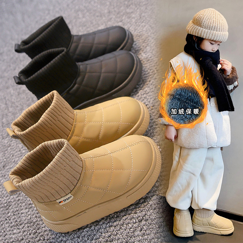 Botas de nieve de niñas 2025 invierno nuevo estilo de moda para niños botas cortas de terciopelo calcetines de algodón caliente botas de niños image 3