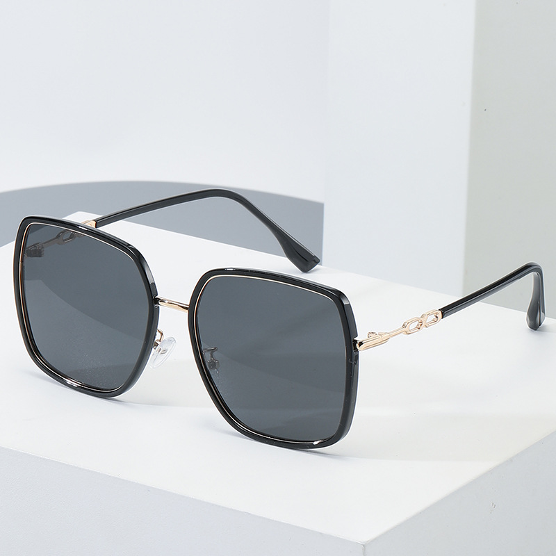 Classic retro square trend fashionable sunglasses for men and women