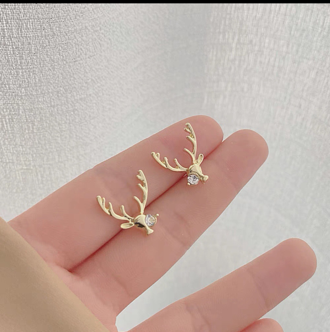 Daily, Festival Occasion Copper Material 1 Pair Christmas Cute Christmas Tree Santa Claus Snowflake Copper Drop Earrings